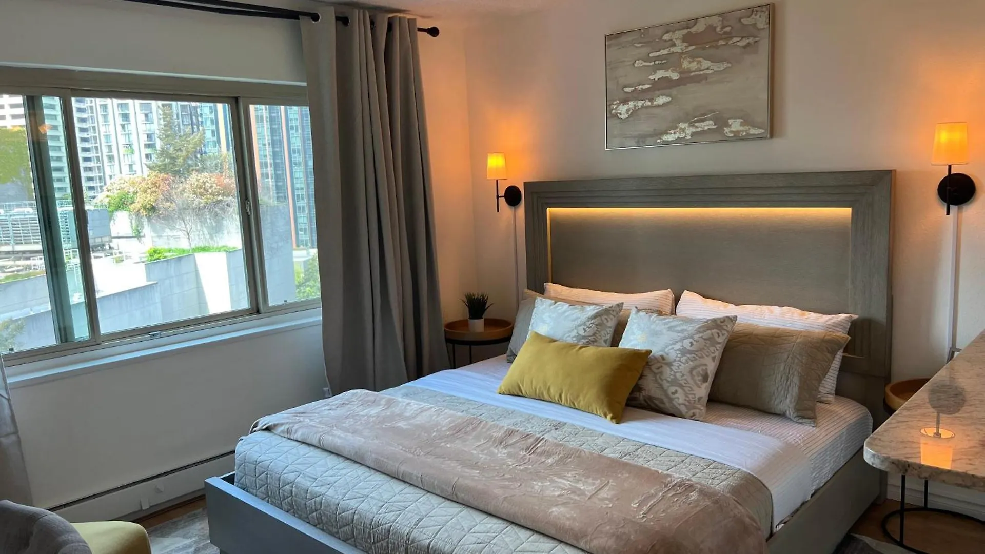 Apartment Luxury Downtown Studio King Bed City View Seattle