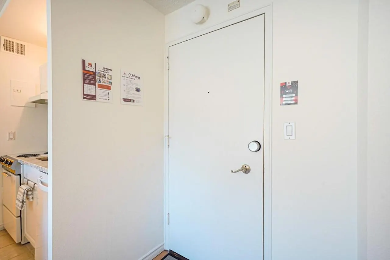 Luxury Downtown Studio King Bed City View Seattle