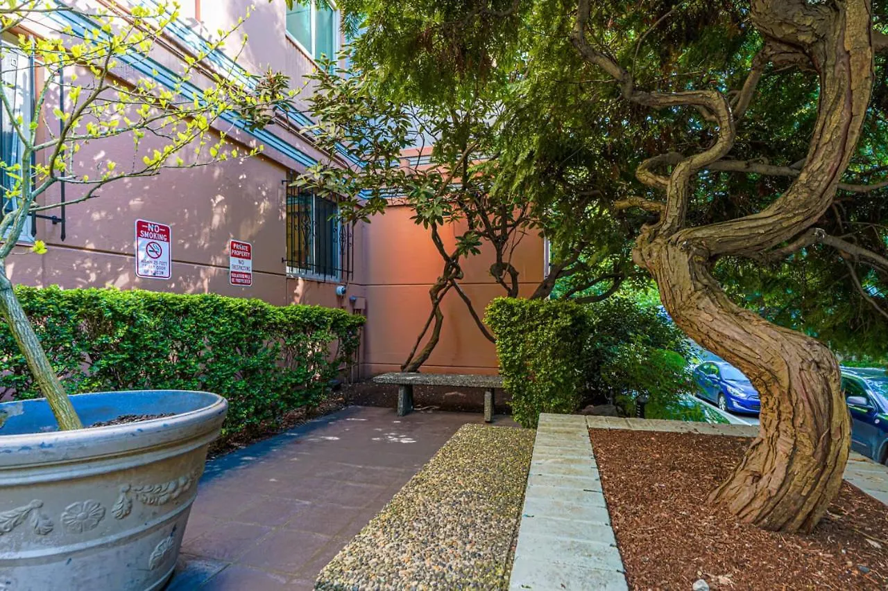 Luxury Downtown Studio King Bed City View Seattle United States
